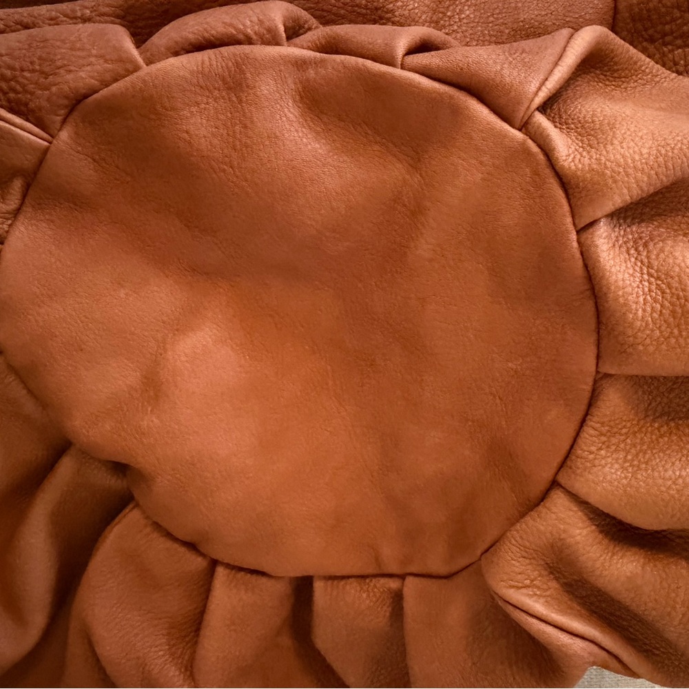 Chic Rust Leather Shoulder Bag - image 5